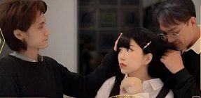 Bộ lạc tình dục là những kẻ lừa đảo khiến các cô gái mê mẩn nhau trong những cuộc phiêu lưu nóng bỏng