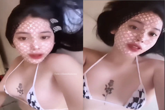 Nàng gợi cảm phục vụ anh trai đầy đam mê